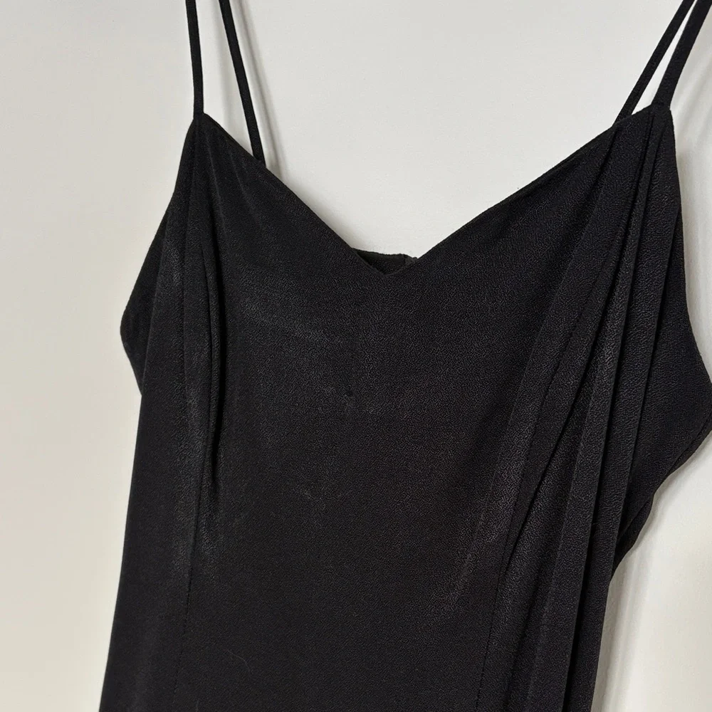 Elegant Black Slip Dress - Picture 4 of 4
